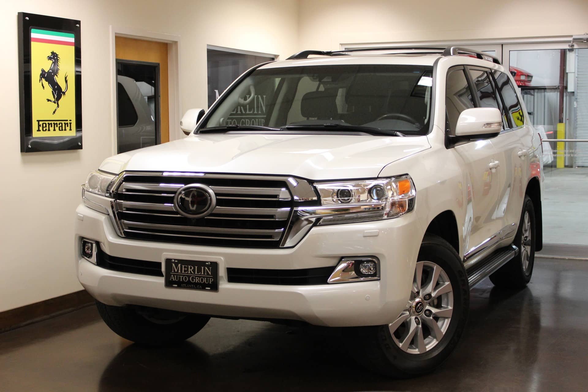 JTMCY7AJ4J4065062 2018 Toyota Land Cruiser 4WD