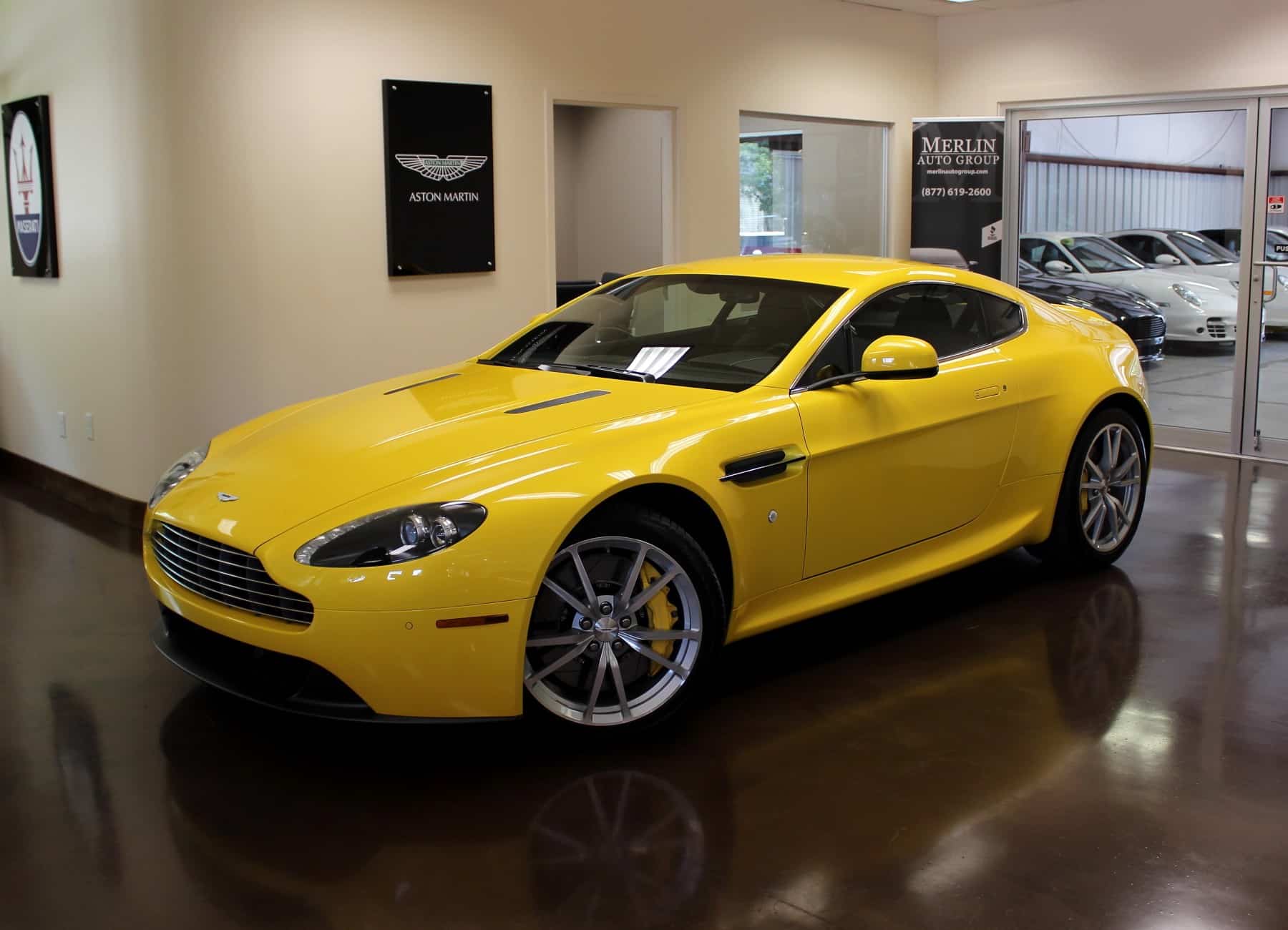 SCFEKBAK9CGC17039 2012 Aston Martin V8 Vantage 2dr Coupe Sportshift