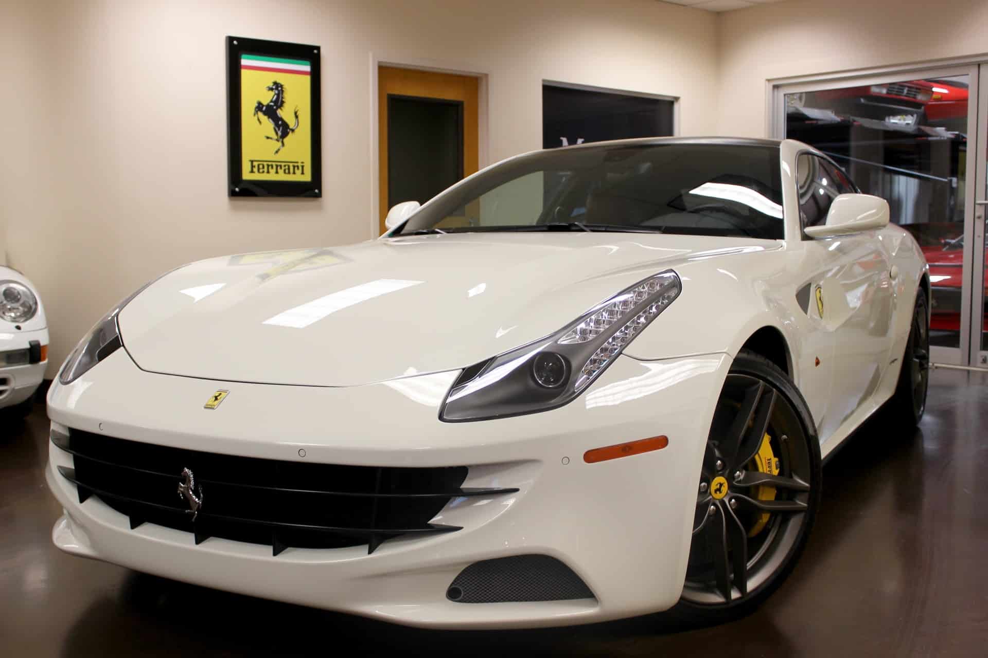 ZFF73SKAXE0198814 2014 Ferrari FF Coupe