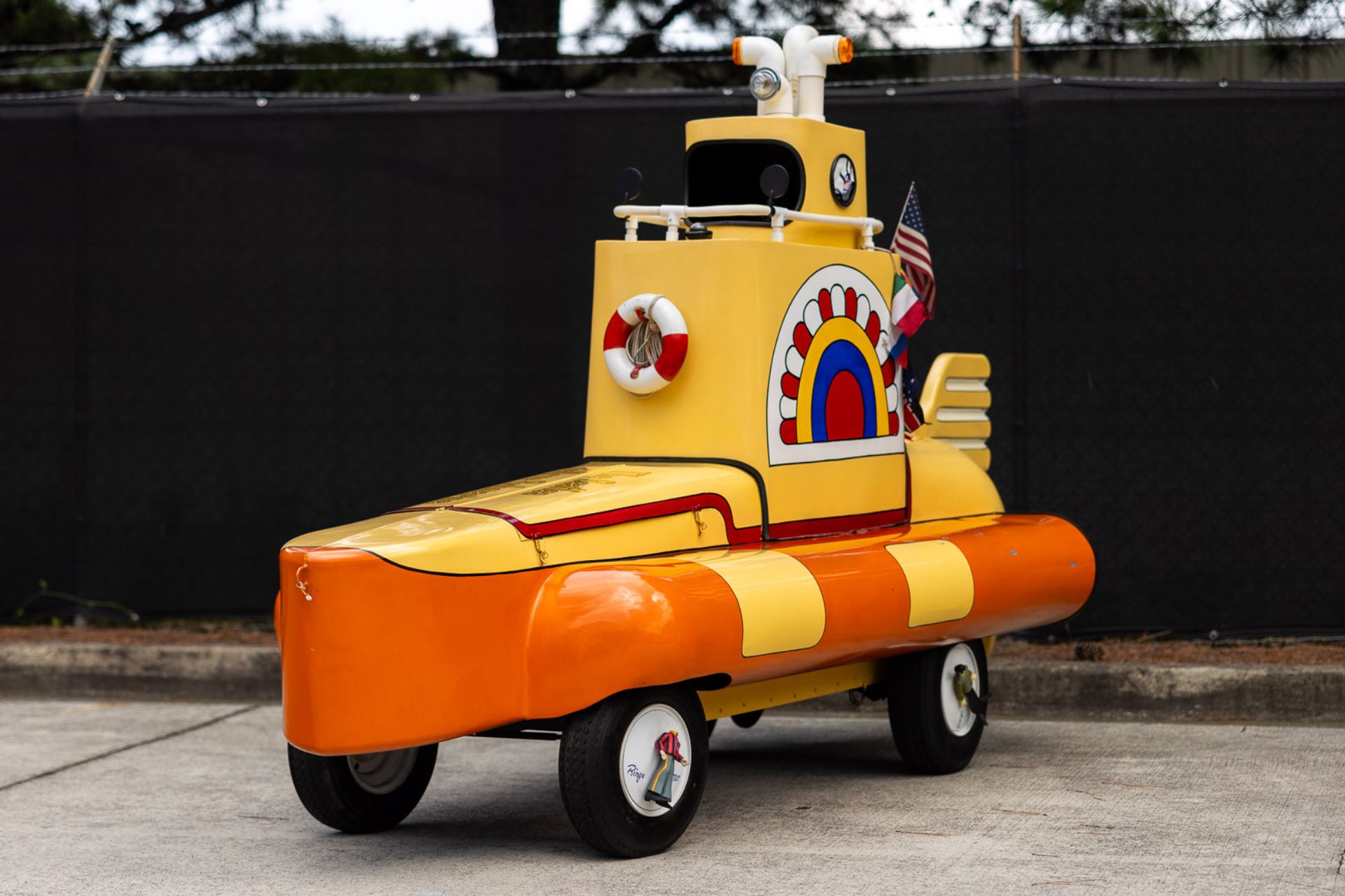 The Beatles Tribute Yellow Submarine - Merlin Auto Group