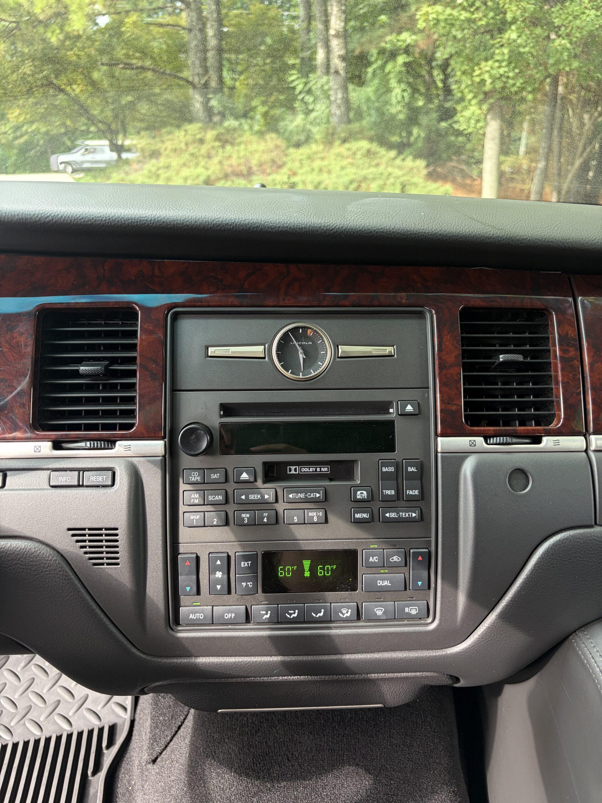 2008 Lincoln Town Car - Photo 9