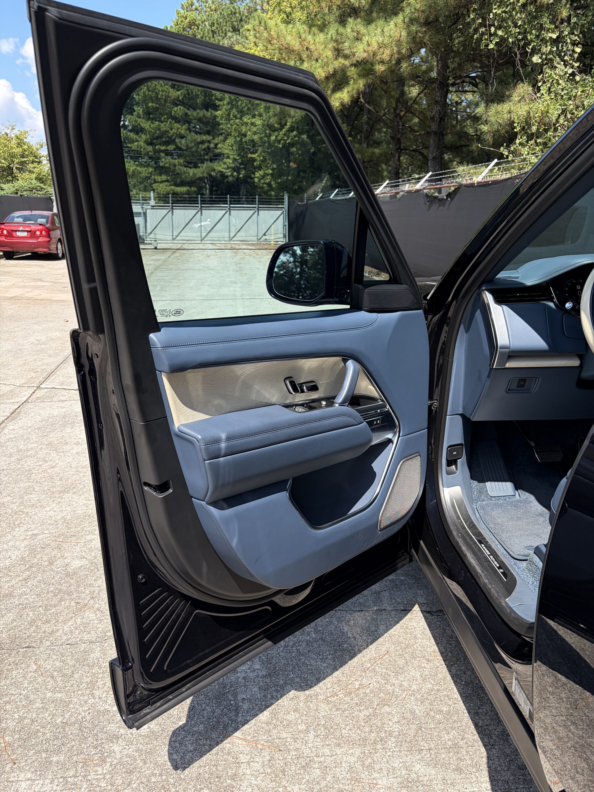 2024 Land Rover Range Rover SV - Photo 16