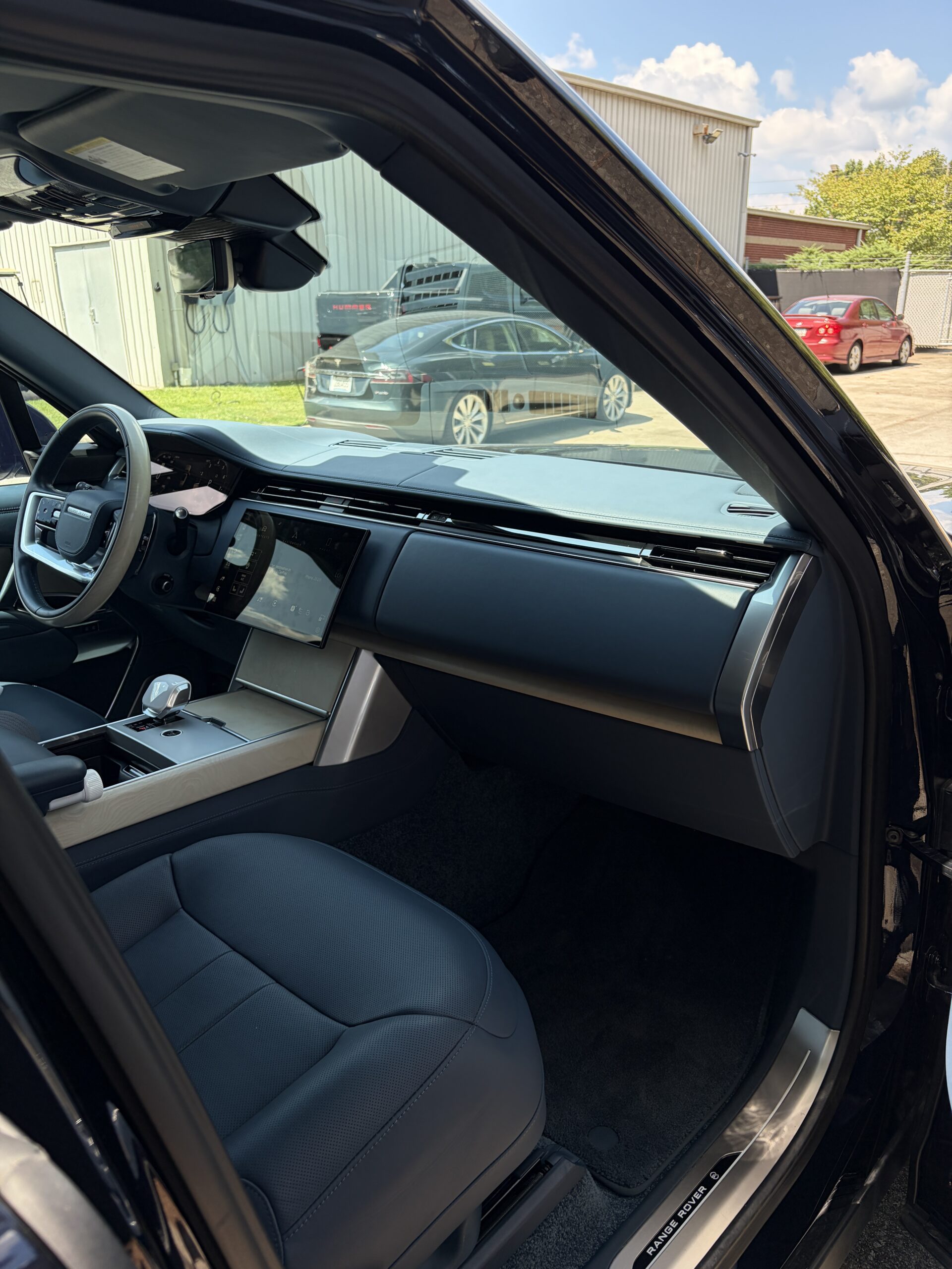 2024 Land Rover Range Rover SV - Photo 13