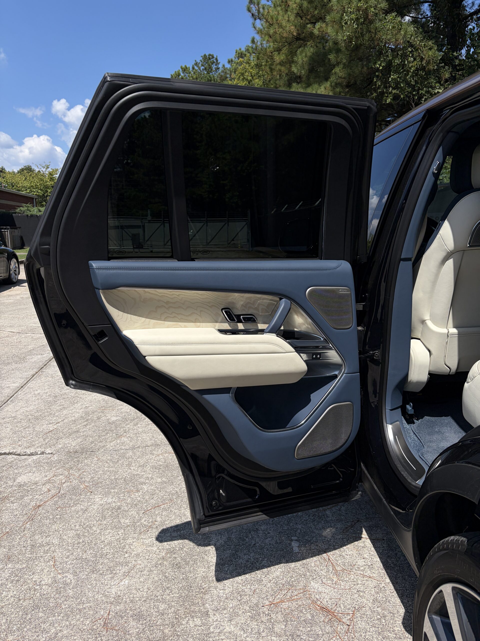 2024 Land Rover Range Rover SV - Photo 17